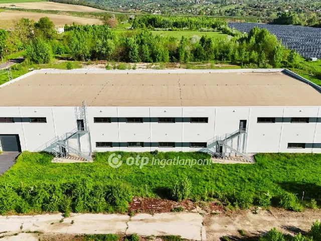 Eladó kereskedelmi és ipari ingatlan Bicske 5184 nm