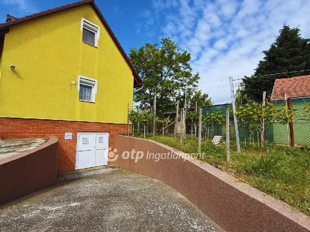 Eladó ház Csajág 90 nm