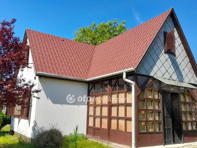 Eladó üdülő és hétvégi ház Balatonfőkajár 96 nm