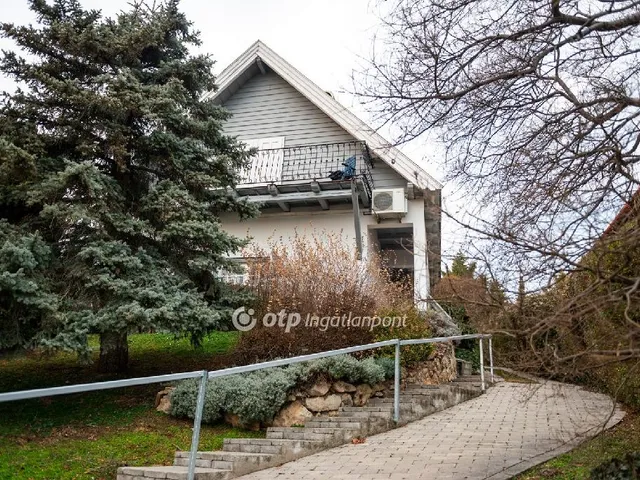 Eladó ház Paloznak 140 nm