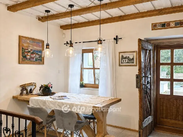 Eladó ház Csopak 159 nm