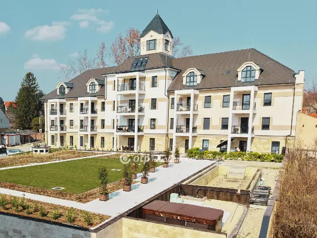 Eladó lakás Balatonkenese 42 nm