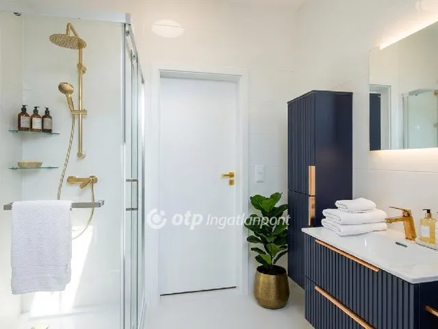 Eladó lakás Balatonkenese 42 nm