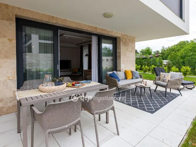 Kiadó lakás Balatonkenese 71 nm