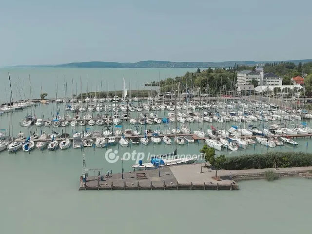 Eladó lakás Balatonkenese 63 nm