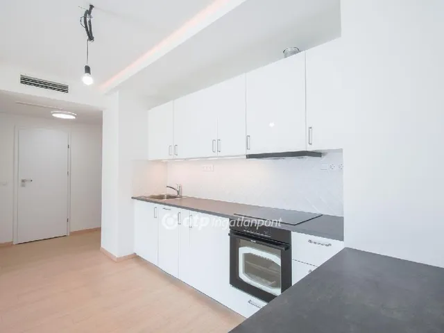 Eladó lakás Balatonkenese 61 nm