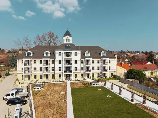 Eladó lakás Balatonkenese 44 nm