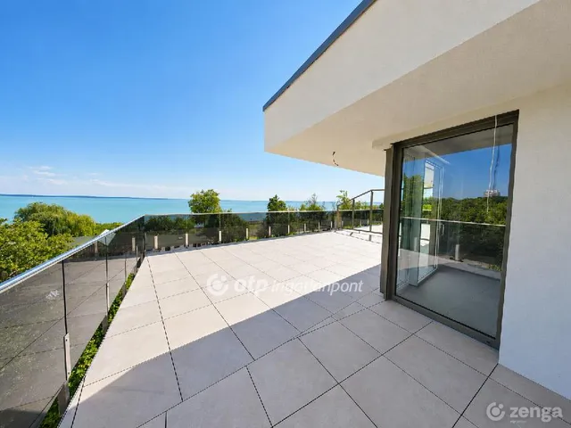 Eladó lakás Balatonalmádi 124 nm