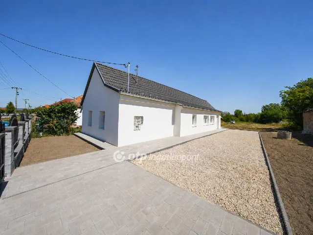 Eladó ház Ősi 100 nm