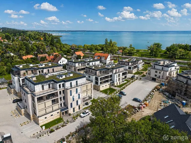 Eladó lakás Balatonkenese 71 nm