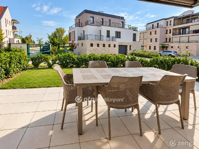 Eladó lakás Balatonkenese 71 nm