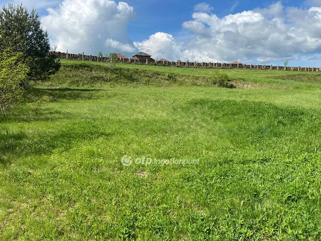 Eladó telek Berkenye, Villapark 1760 nm