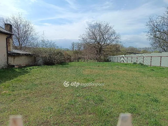 Eladó telek Levelek 1381 nm