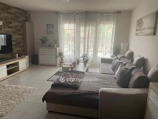 Eladó ház Nagykálló, belváros 213 nm