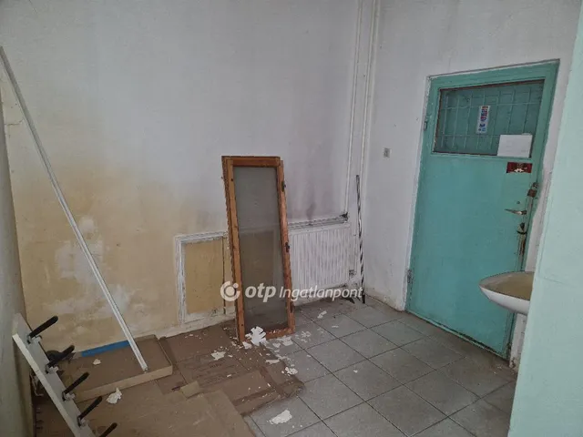 Eladó kereskedelmi és ipari ingatlan Nagykálló 2293 nm