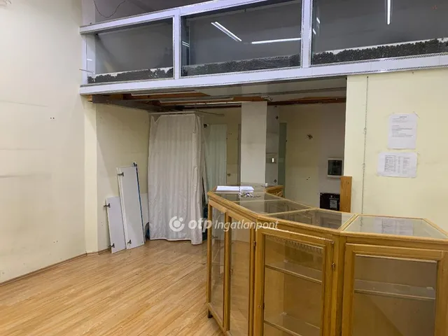 Eladó kereskedelmi és ipari ingatlan Debrecen, Belváros 24 nm