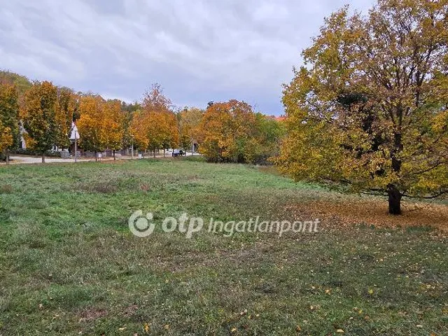 Eladó telek Balatonföldvár 3723 nm