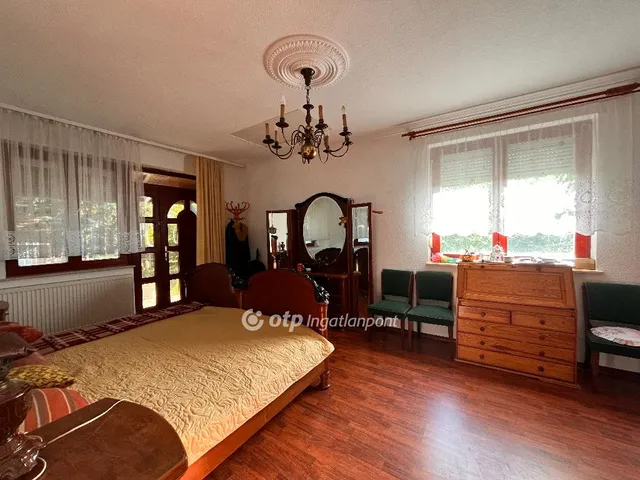 Eladó ház Tiszaeszlár 104 nm