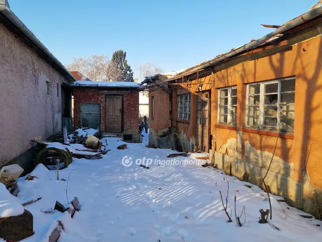 Eladó telek Nyíregyháza, Oros 454 nm