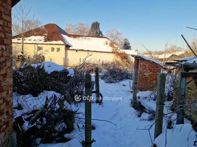 Eladó telek Nyíregyháza, Oros 454 nm