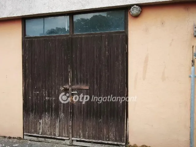 Eladó garázs Nyíregyháza 20 nm