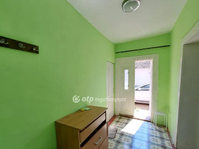 Eladó ház Kenderes, Csendes 105 nm