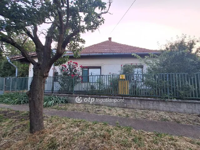 Eladó ház Füzesgyarmat 91 nm