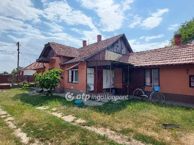 Eladó ház Kisújszállás 88 nm