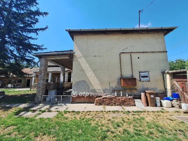 Eladó ház Túrkeve, Nyugodt, csendes 131 nm