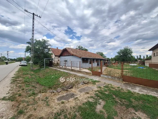 Eladó ház Szeghalom, Kutúrált, csendes 95 nm