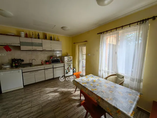 Eladó ház Kunhegyes 77 nm
