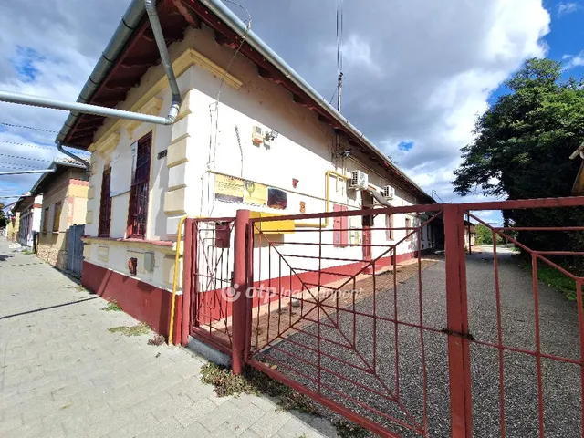 Eladó kereskedelmi és ipari ingatlan Fegyvernek 500 nm