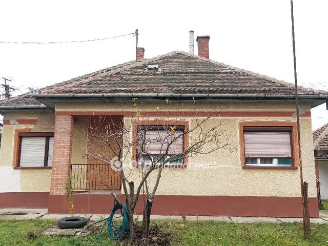 Eladó ház Kisújszállás 92 nm