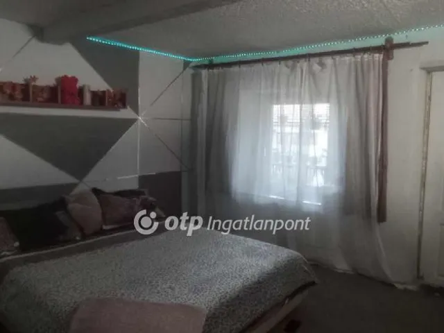 Eladó ház Kenderes 100 nm