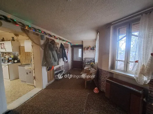 Eladó ház Kenderes 100 nm