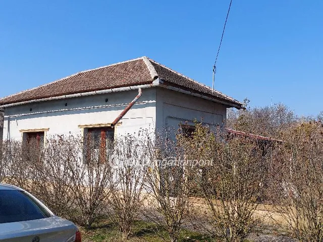 Eladó ház Kisújszállás 99 nm