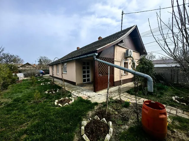 Eladó ház Kisújszállás 57 nm
