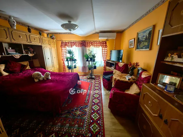 Eladó ház Kisújszállás 57 nm