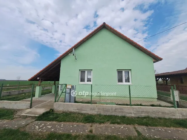 Eladó ház Bucsa 56 nm
