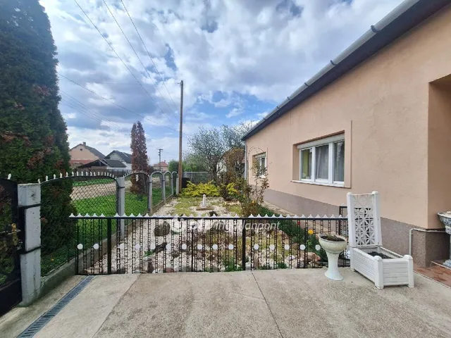Eladó ház Báránd 93 nm