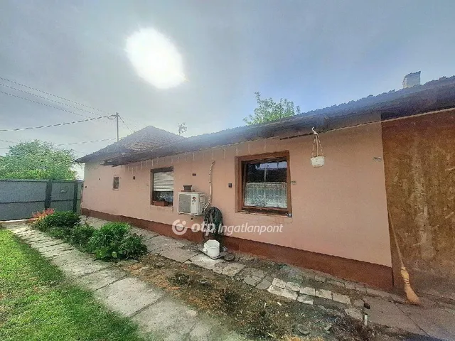 Eladó ház Magyarbánhegyes 128 nm