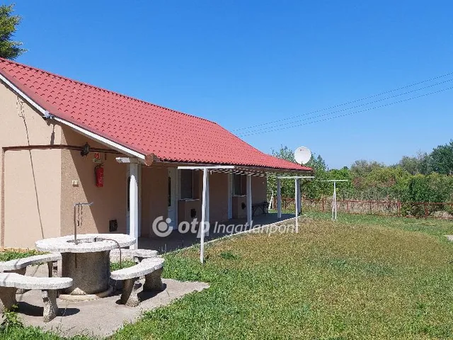 Eladó ház Túrkeve 220 nm
