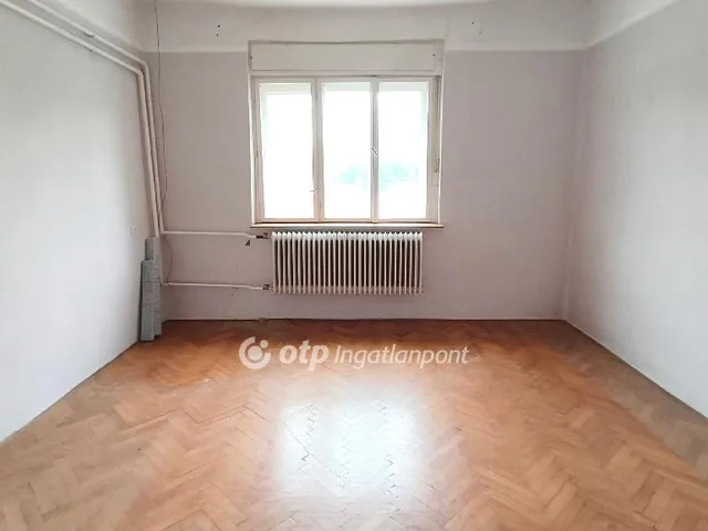 Eladó ház Kenderes 93 nm