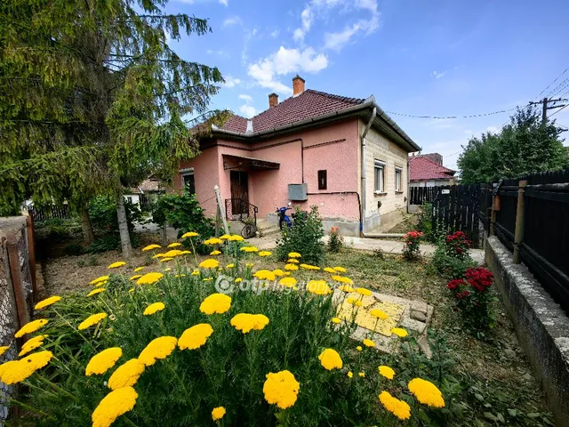 Eladó ház Kisújszállás 71 nm