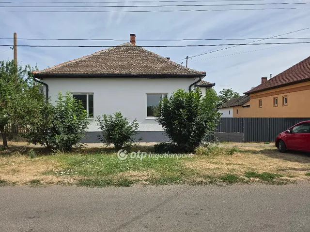 Eladó ház Kisújszállás 81 nm