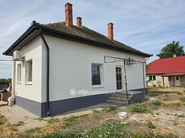 Eladó ház Kisújszállás 81 nm