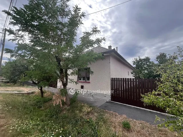 Eladó ház Karcag 78 nm