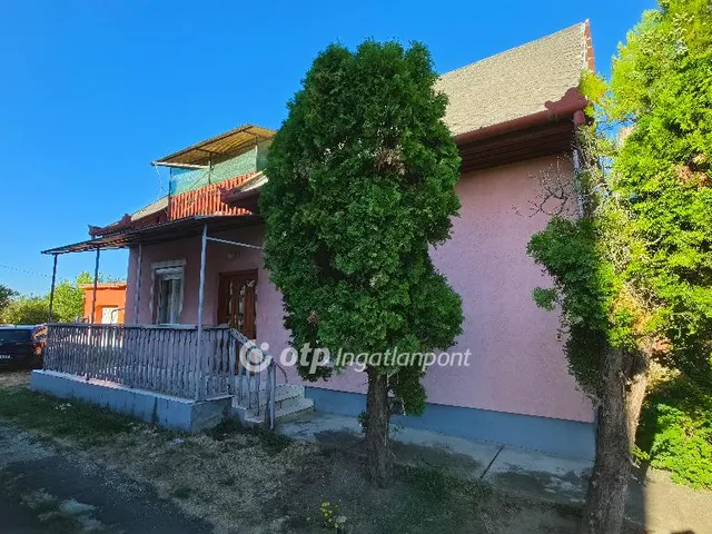 Eladó ház Kisújszállás 136 nm