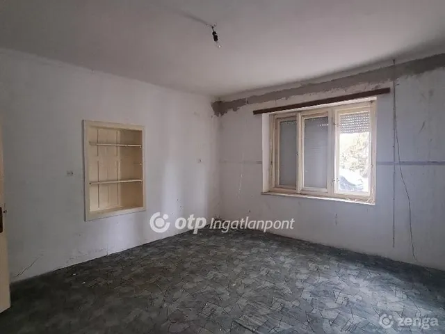 Eladó ház Kenderes 85 nm