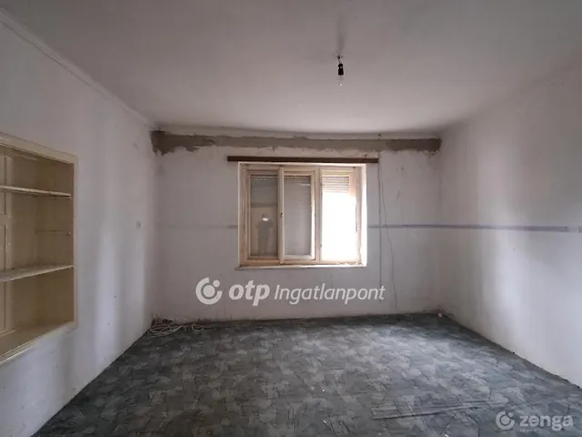 Eladó ház Kenderes 85 nm